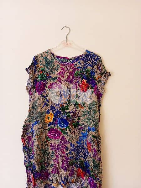Dresses and tops multiple colours and sizes 4