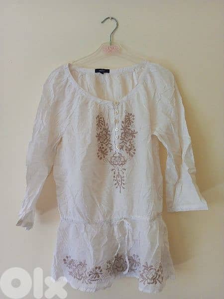Dresses and tops multiple colours and sizes 11