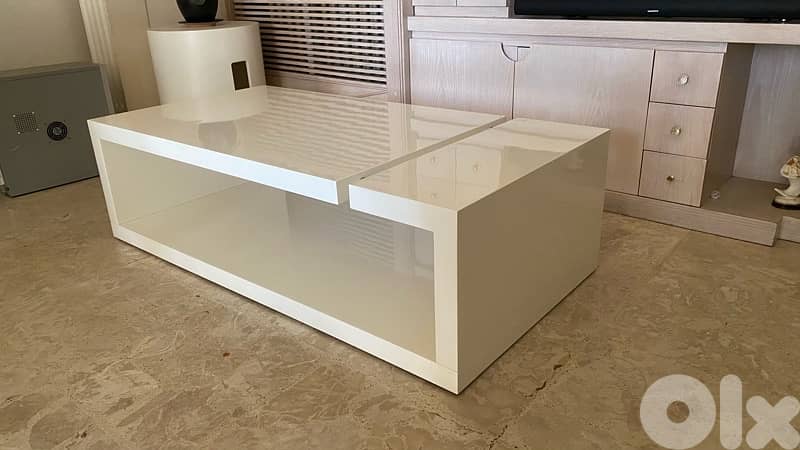 Center Table 0