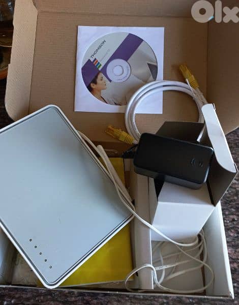 THOMSON TG585 Wireless Multi-User ADSL2+Gateway Router/Modem 2