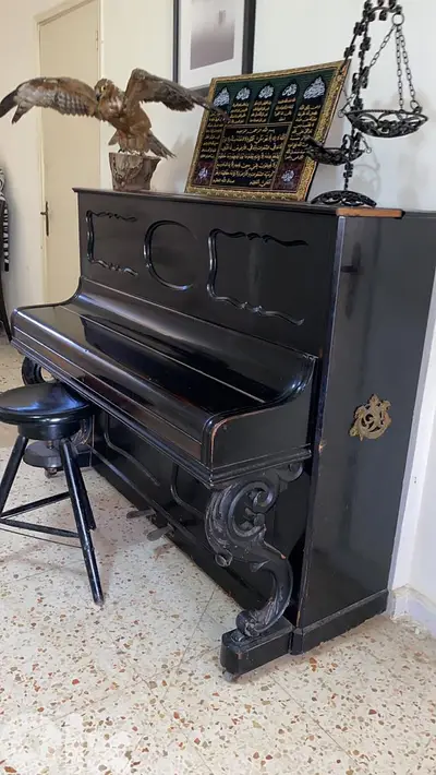 Antique Piano