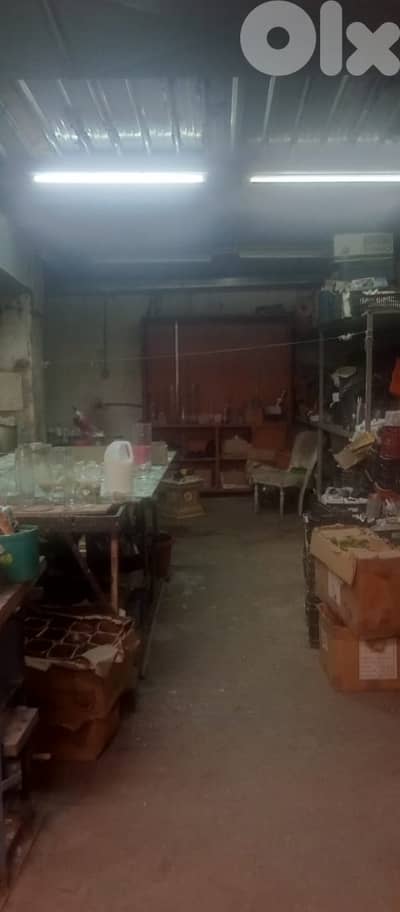 Wharehouse & shop for sale in Furn El Chebbak مخزن للبيع في فرن الشباك