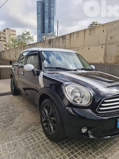 MINI Cooper Countryman Black One Owner Company source