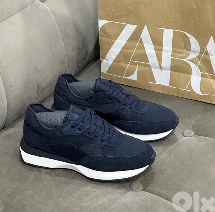 ZARA Original RETRO LEATHER size 41 4