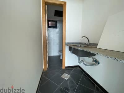Office for rent in Naqqache مكتب للإيجار في النقاش