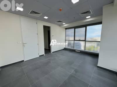 Office For Rent in Achrafieh - مكتب للإجار في الأشرفية