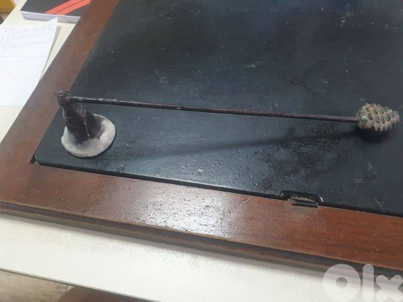 candle snuffer 2