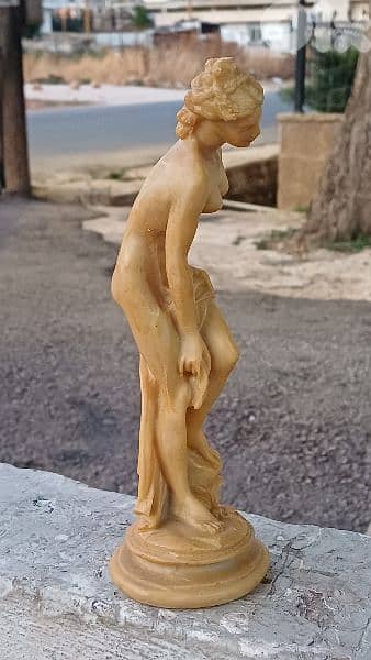 antique 6