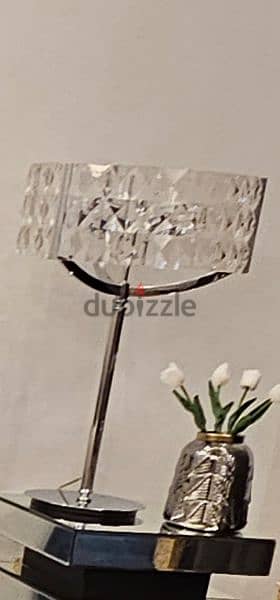 2 table lamps 0