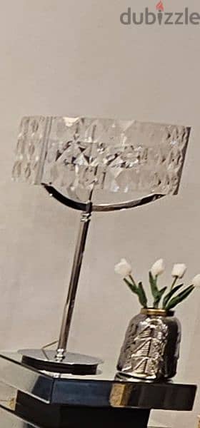 2 table lamps 1