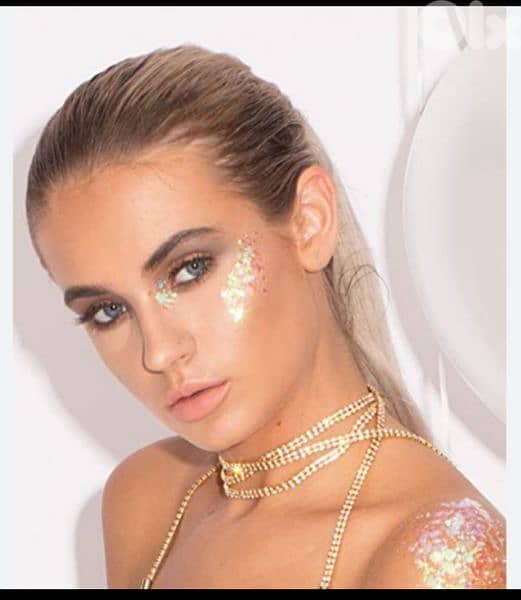 women's gold glitter tattoo 0