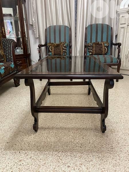 Living Room Sofas And Table 4