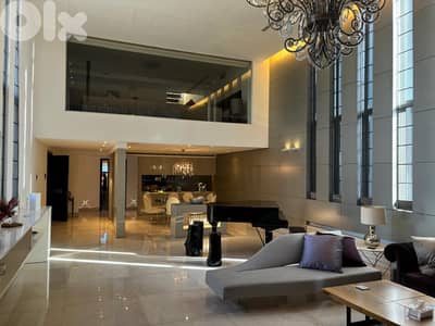 Triplex with a Rootop and a Private Pool