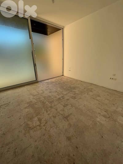 SPACIOUS APARTMENT IN DOWNTOWN PRIME / 4 MASTER BEDS , (BT-991)