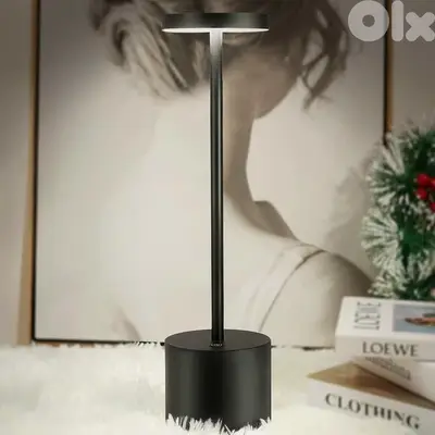 Modern Aluminum Table Lamp – Cordless Design with Dimmable Lighting