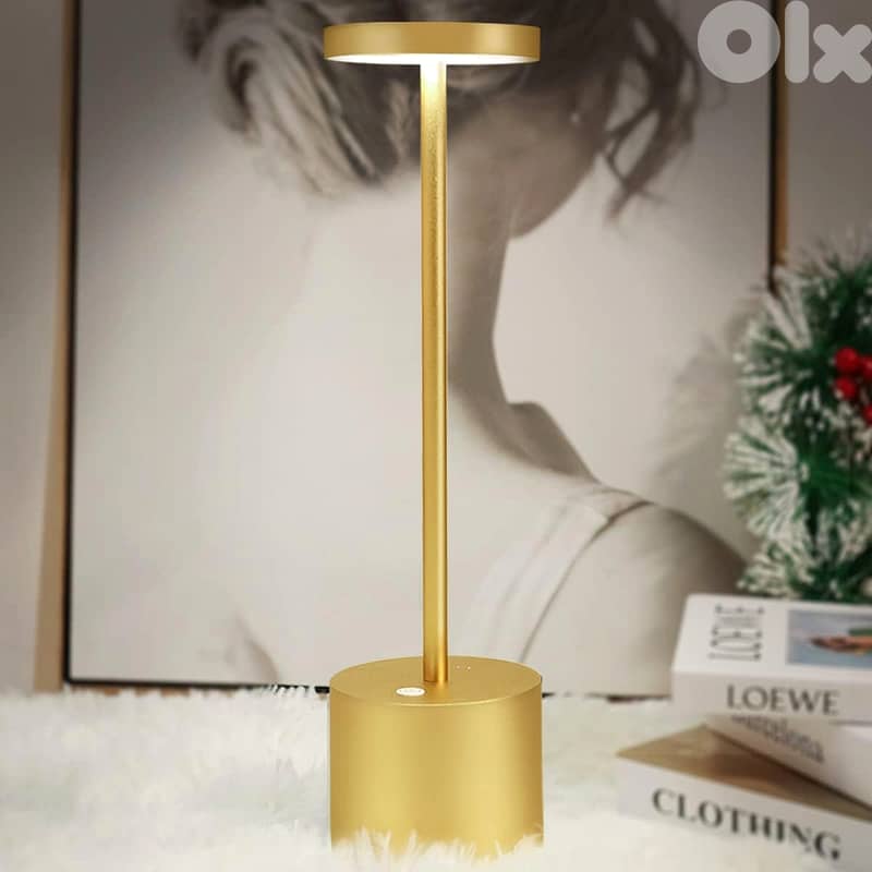 Modern Aluminum Table Lamp – Cordless Design with Dimmable Lighting 1
