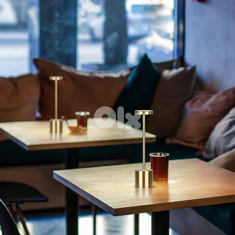 Modern Aluminum Table Lamp – Cordless Design with Dimmable Lighting 2