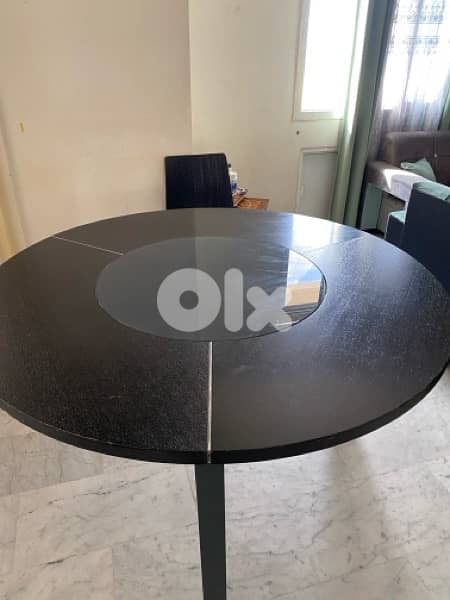 rounded table 2
