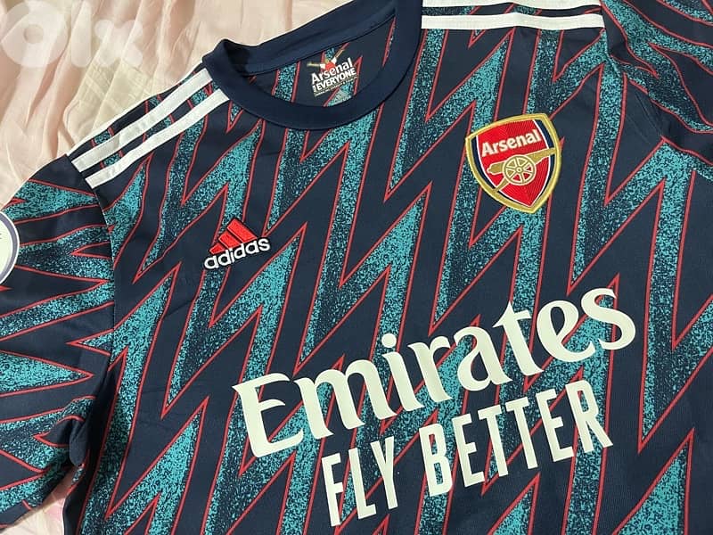 arsenal bergkamp 10 limited edition adidas third  jersey 0