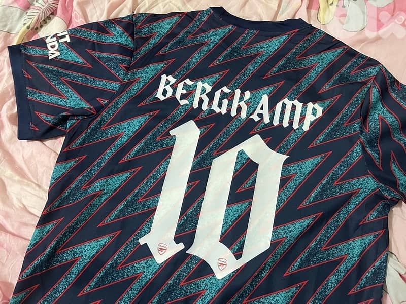 arsenal bergkamp 10 limited edition adidas third  jersey 1