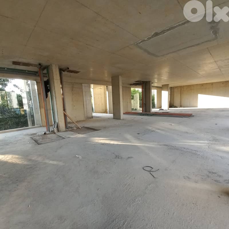 Flat space Shop of 240sqm in Jal el Dib for rent 0