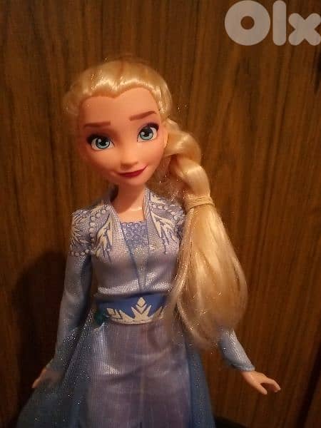 SINGING QUEEN ELSA FROZEN 2 Great doll: Into the unknown, French=26$ 1