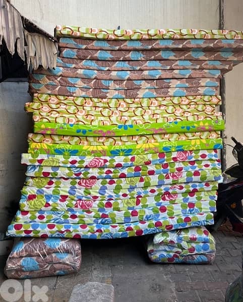 فرش ومخدات - Mattress and Pillows 1