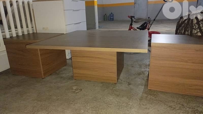 3 wood tables in good condition 3