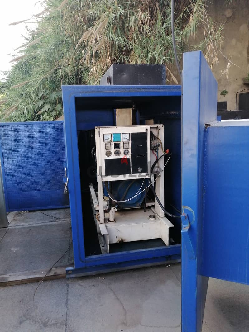 3900$   Perkins 40kw. مولد خارق. م 4