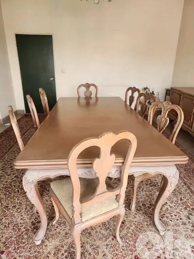 Full dinning table