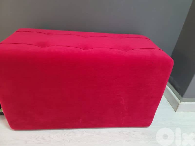 sofa and table 7