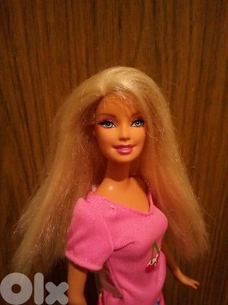 Barbie Mattel wearing As new doll bend legs+Shoes+Bag=25$ 2