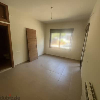 Apartment for sale in Mazraat Yachouh شقة للبيع في مزرعة يشوع