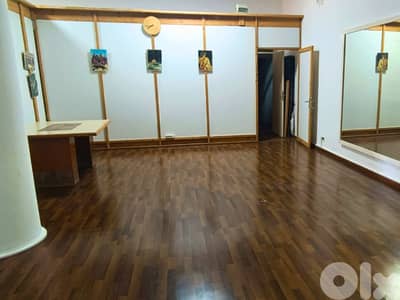 L16133-A Showroom For Rent In The Heart Of Sahel Alma
