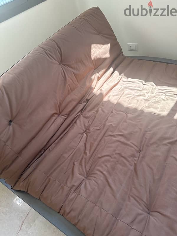 King size Bed for sale only for 300$ 2
