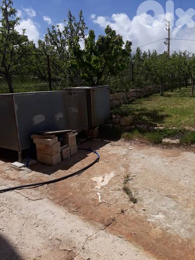 Building for sale in Tarchich + 2 floors Land بناية للبيع في ترشيش+ارض