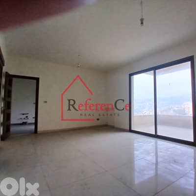 Luxurious apartment in Mazraat Yachouh شقة فخمة في مزرعة يشوع