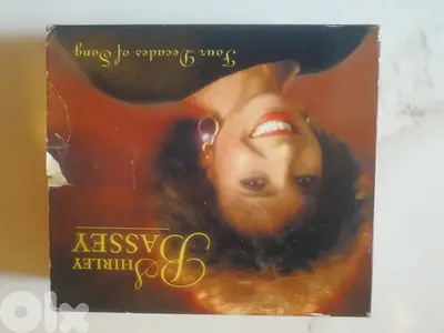 Shirley Bassey Four decades of songs on 3 cds box set