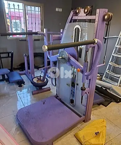 Hip abduction & abductor used like new 570$