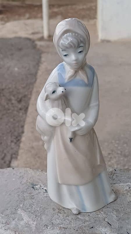 antique 0