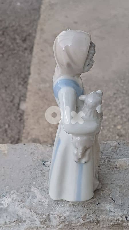 antique 7