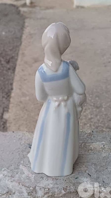 antique 8