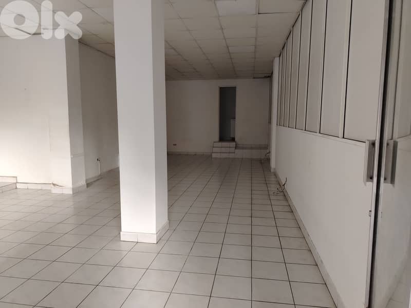 350 SQM Prime Location Warehouse in Jdeideh , Metn 0