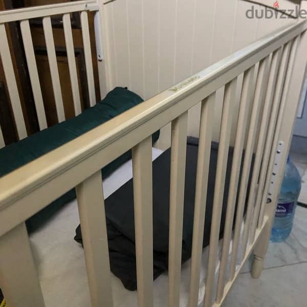 Baby crib bed like new 0