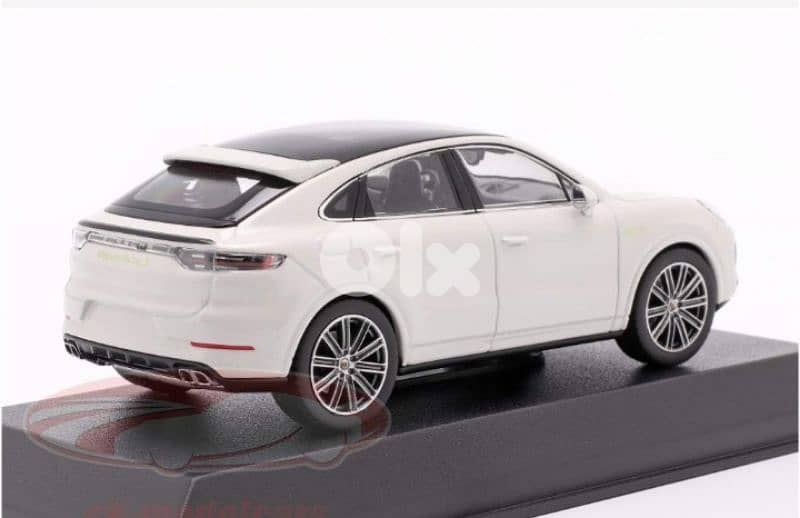 Cayenne Turbo S e-hybrid Coupe diecast car model 1;43 3