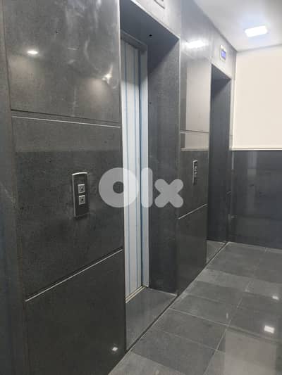 ZALKA TOWER ON HIGHWAY COMMERCIAL OFFICE (70SQ) , (ZL-105)