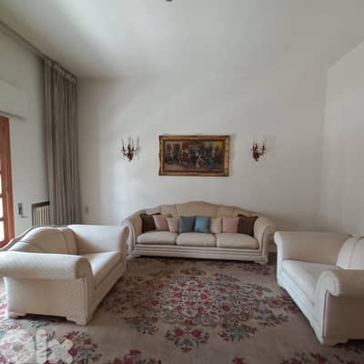 Apartment in renovated building in Jal el Dib for rent