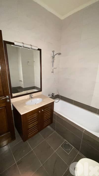 Apartment for sale in bhersaf/ Garden