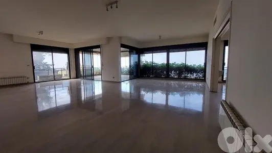 Spacious apartment for sale in Rabieh شقة واسعة للبيع في الرابية