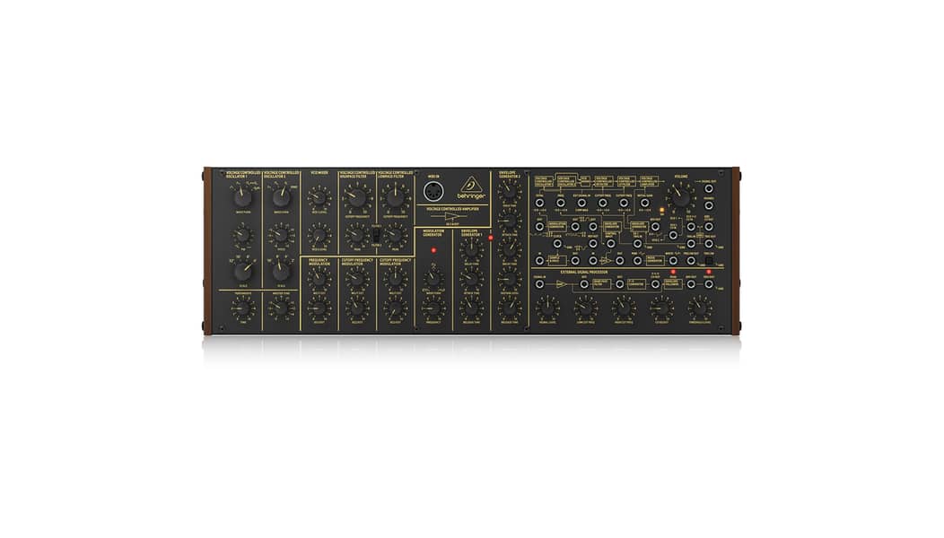 Behringer K2 Synthesizer 0